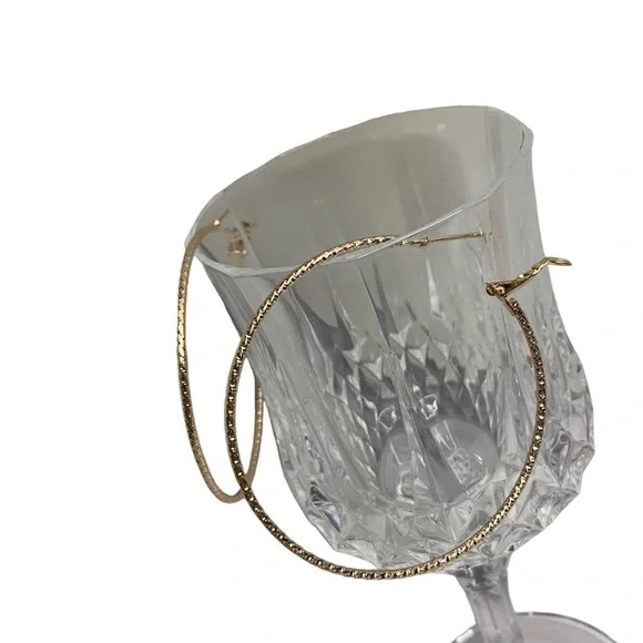 Gold hoop set - Picture 2 of 6